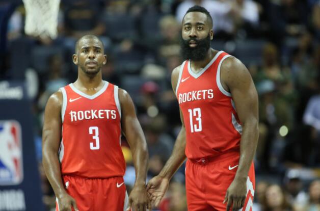 德国人被“搞懵”了！樊振东一己之力，让一座欧洲小城“沦陷”！（樊振东一人点燃全城！欧洲小城沸腾，德国观众都看懵了！）