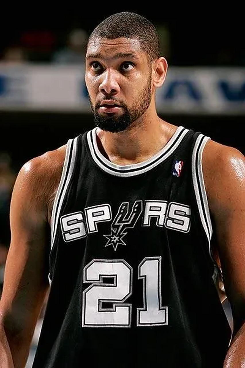 皇马战术转型阵痛！惨遭马竞5-2血洗 阿隆索理念遭遇现实困境（皇马战术变革阵痛期：5-2惨负马竞，阿隆索理念遭遇现实考验）