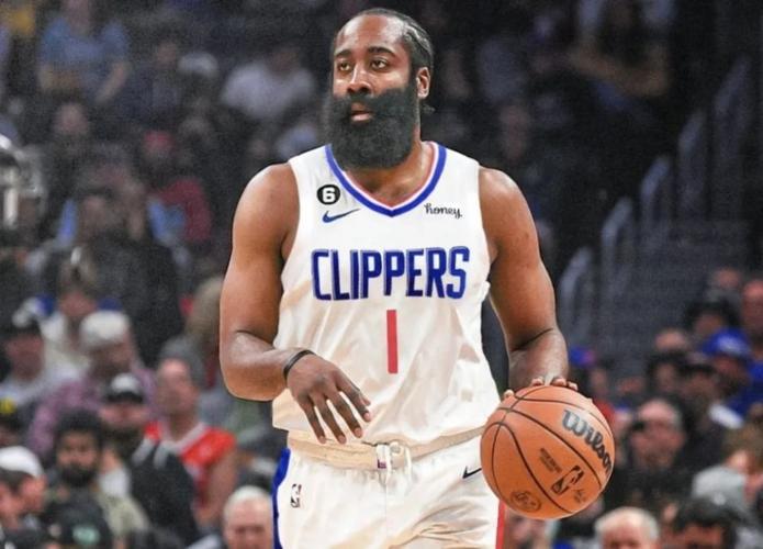 阿尔巴&布斯克茨退役！巴萨官方送上祝福！（阿尔巴与布斯克茨挂靴，巴萨官方送上祝福）