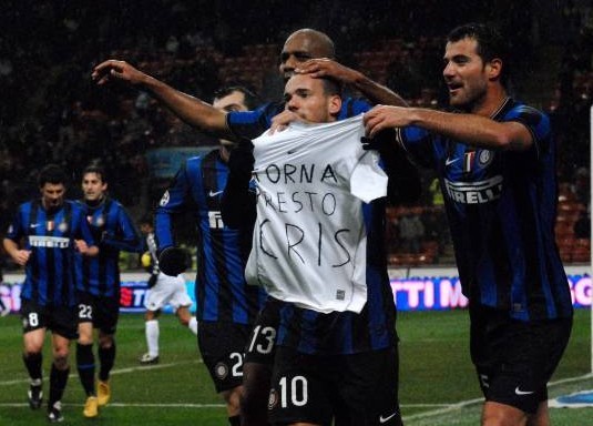 扎鸟给年轻球员建议：和真心对自己好的人在一起，信任这些人（扎鸟告诫年轻球员：与真诚善待你的人同行，并信任他们）