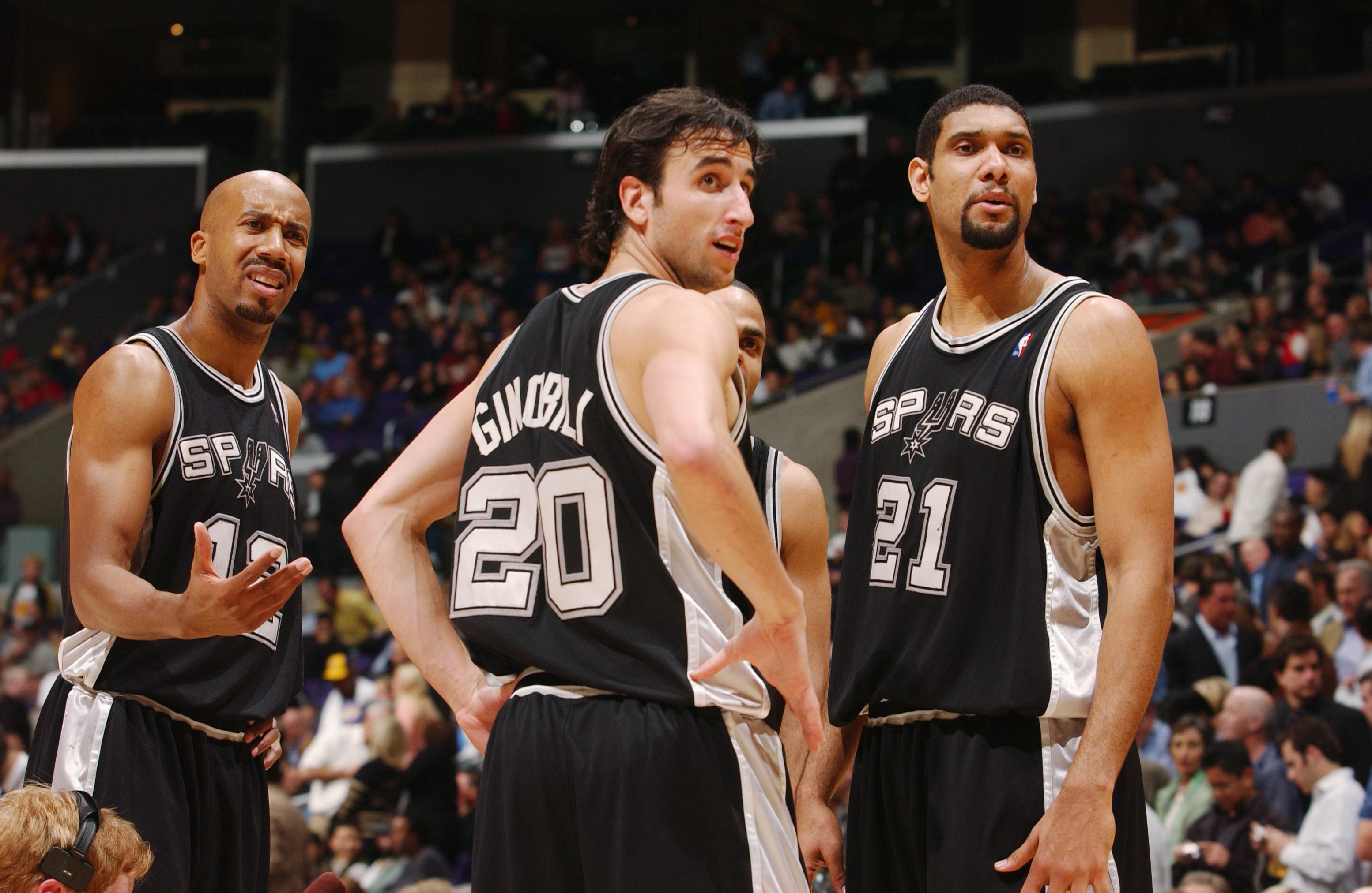 NBA季后赛焦点球员表现回顾（NBA季后赛关键球员表现盘点）